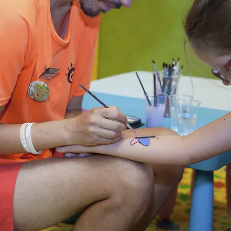 アパートホテル Olimar Ii カンブリルス