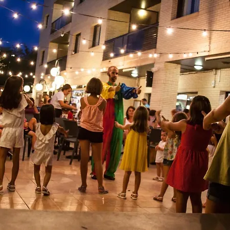 Olimar Ii アパートホテル カンブリルス